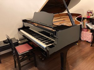 ピアノレッスン用のピアノ